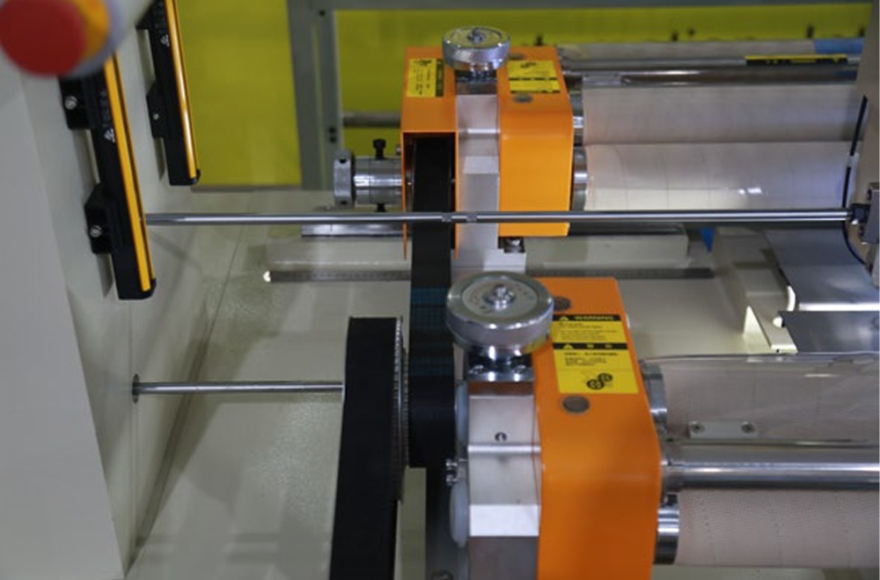 米兰app官网入口单色双排电脑绗绣机