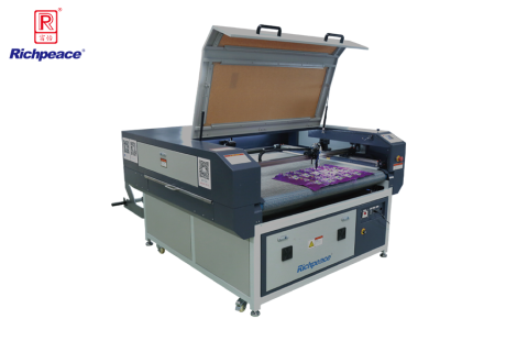 米兰app官网入口小幅面摄像定位激光雕刻切割机