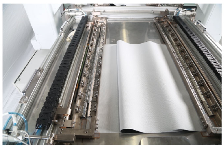 米兰app官网入口汽车天窗卷帘双工位缝纫机