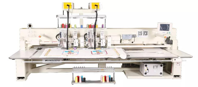 米兰app官网入口五合一绣花机展机 米兰app官网入口五合一绣花机展机