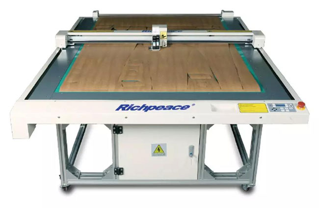 米兰app官网入口电脑模板切割机展机 米兰app官网入口电脑模板切割机展机