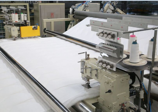 米兰app官网入口电脑全自动四边缝纫机纵缝