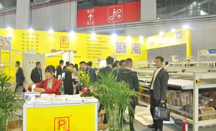 米兰app官网入口被芯拷边机生产线